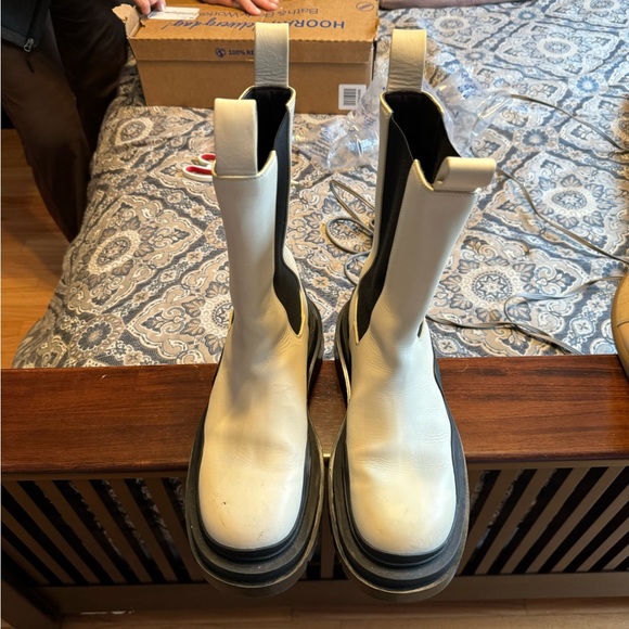 Bottega Veneta Tire Boot - Picture 3 of 5